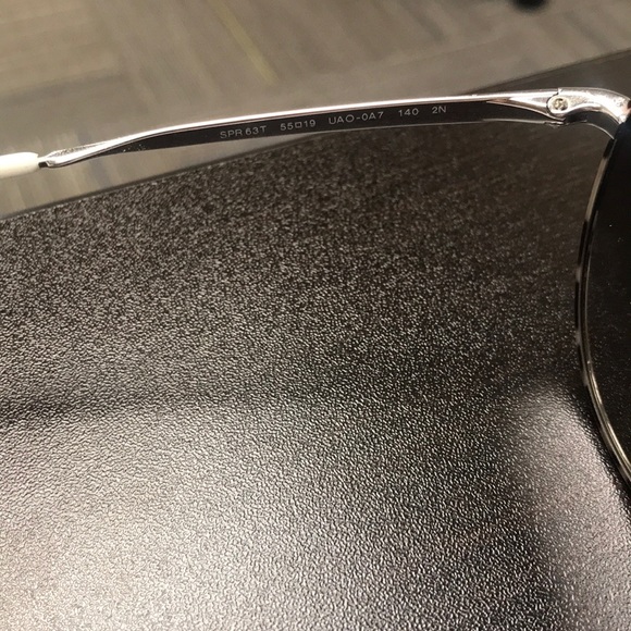 Authentic Prada sunglasses. With case - Picture 5 of 8